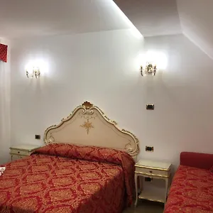 Leonardo 2*, Venecia Italia