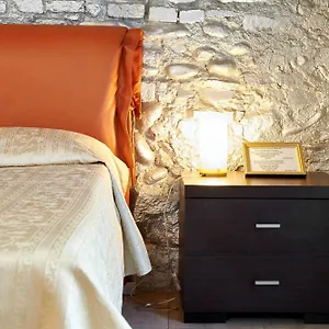 Antico Borgo 3*, Bérgamo Italia